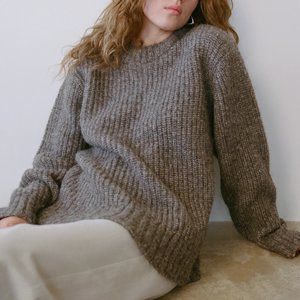 iso naya sweater